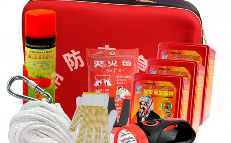 家庭應急包應該準備哪些物品呢？